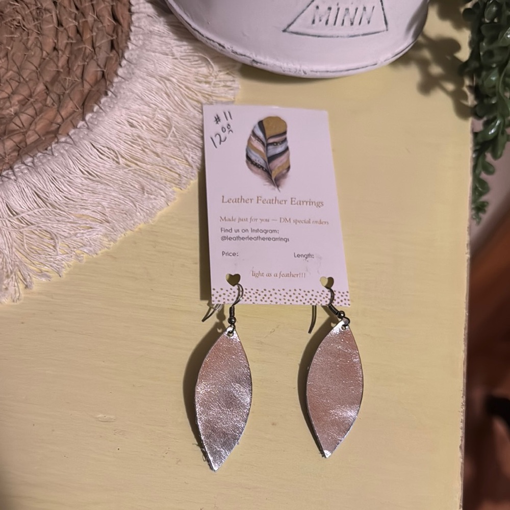 🆕 Silver Leather Feather Earrings